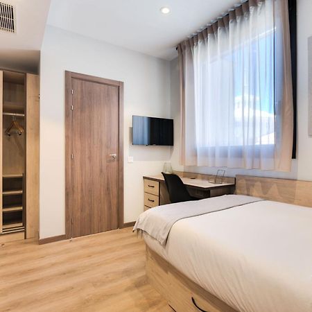 Livensa Living Pamplona Albergue Juvenil Exterior foto
